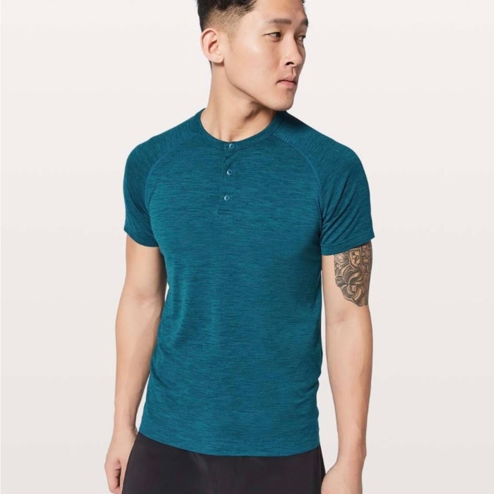 Lululemon Metal Vent Hentley Night Diver Capri Shirt Small